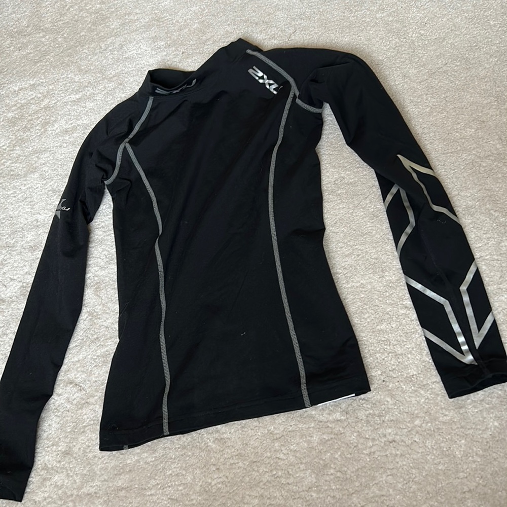 2XU Thermal LS Compression Top - Women’s S (UJHD36) EUC a hardly worn